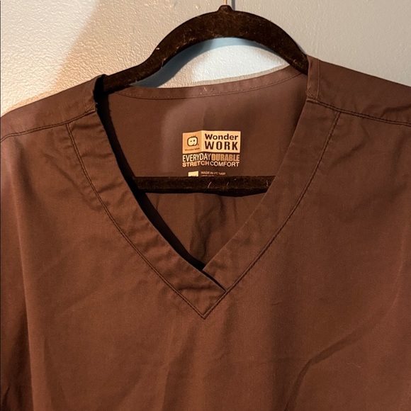 Wonderwink v neck Scrub Top - Picture 2 of 5
